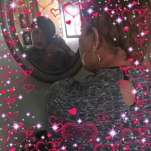 Meet your Posher, Aida